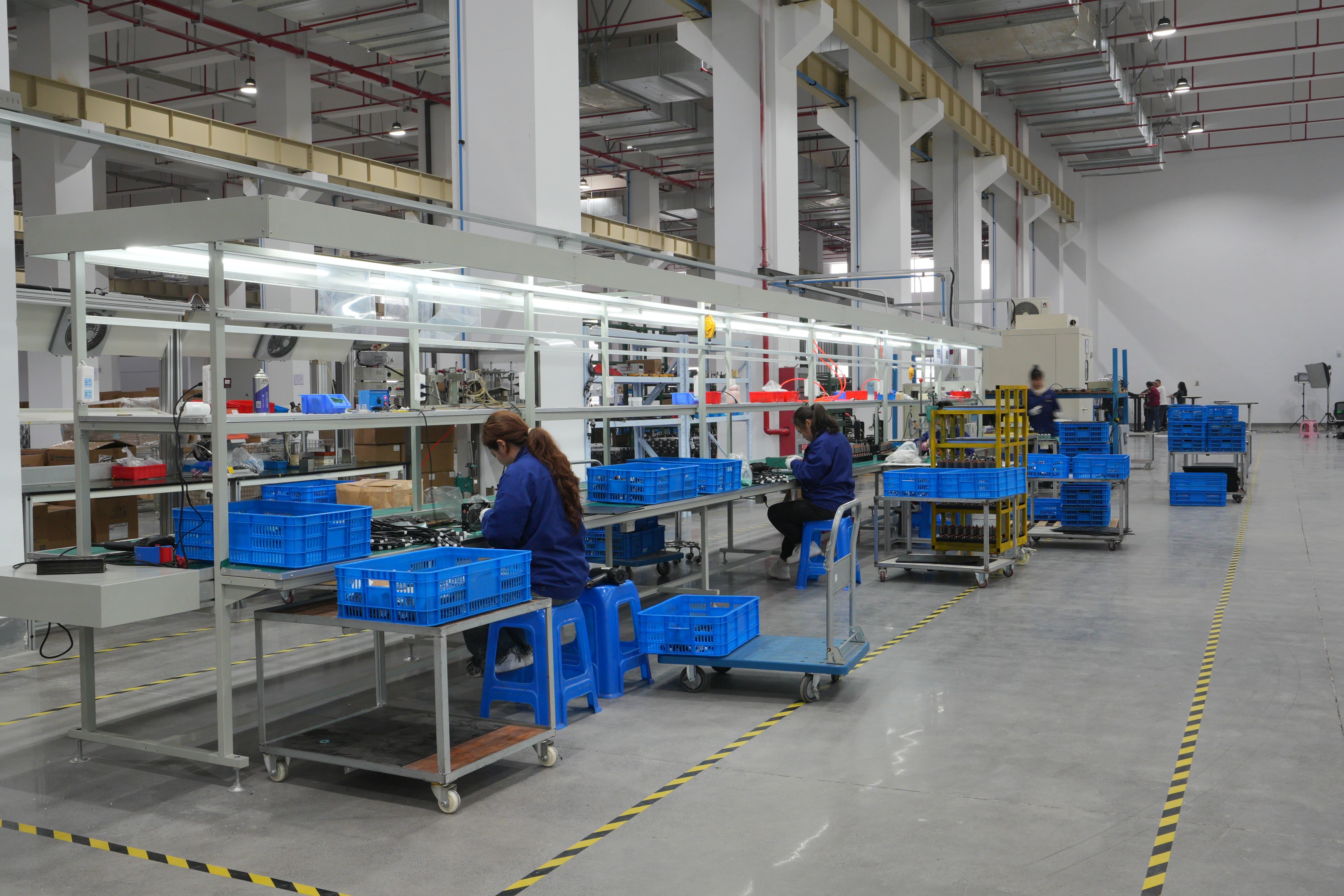 sit to stand desk manufacturer